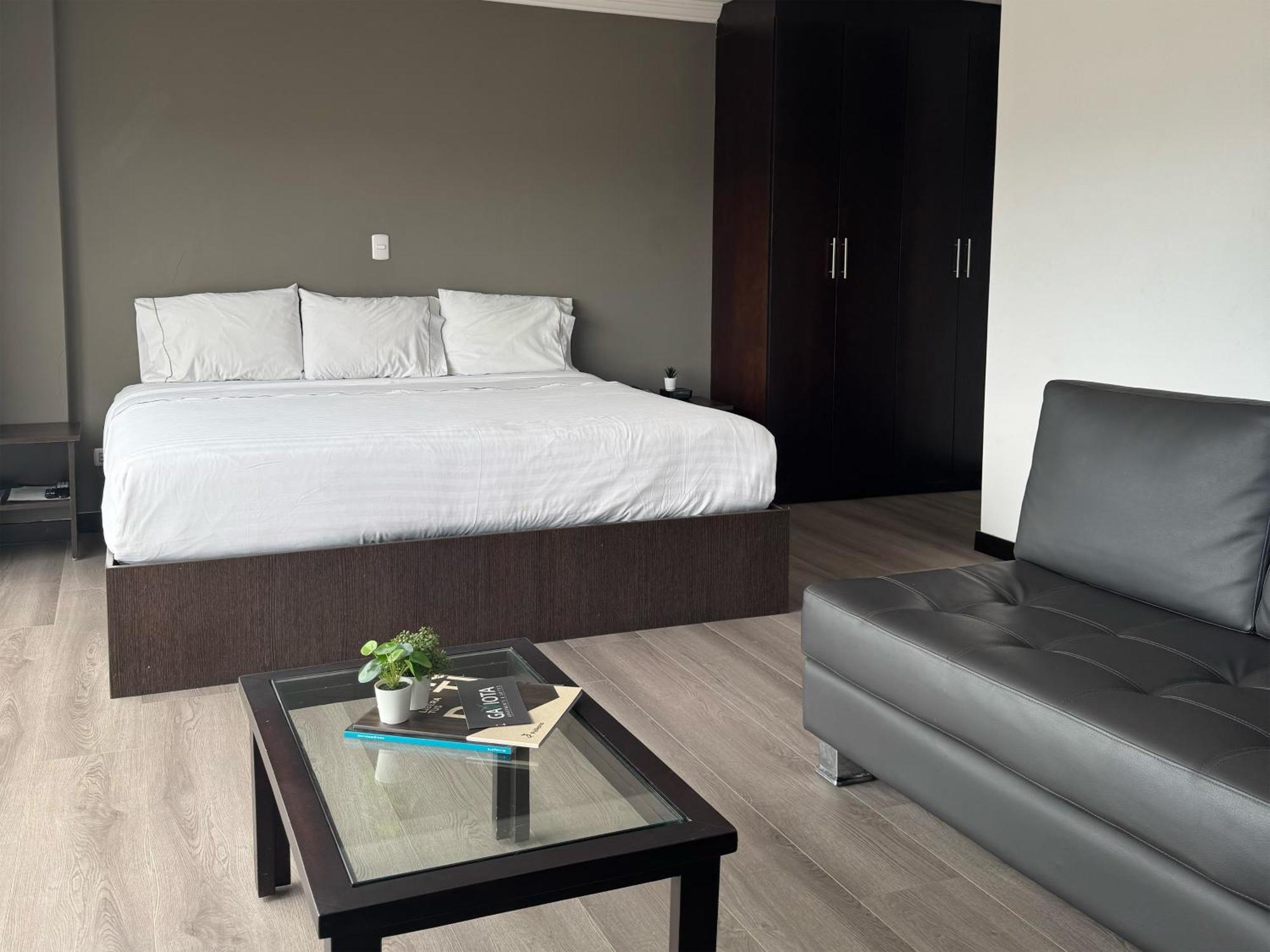 Gaviota Apartments & Suites Cuenca Eksteriør bilde