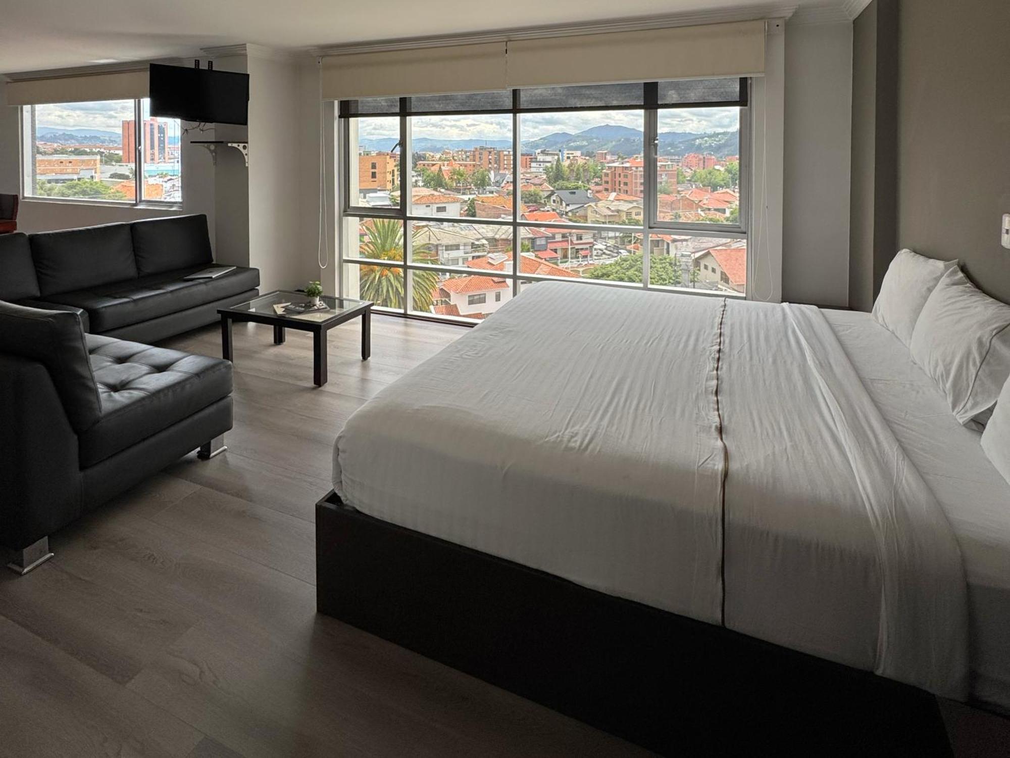 Gaviota Apartments & Suites Cuenca Eksteriør bilde